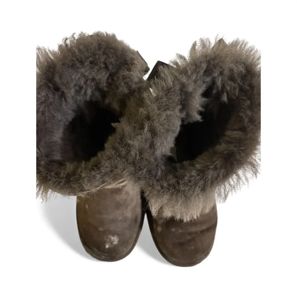 Girls size 13 Uggs fur boots grey color